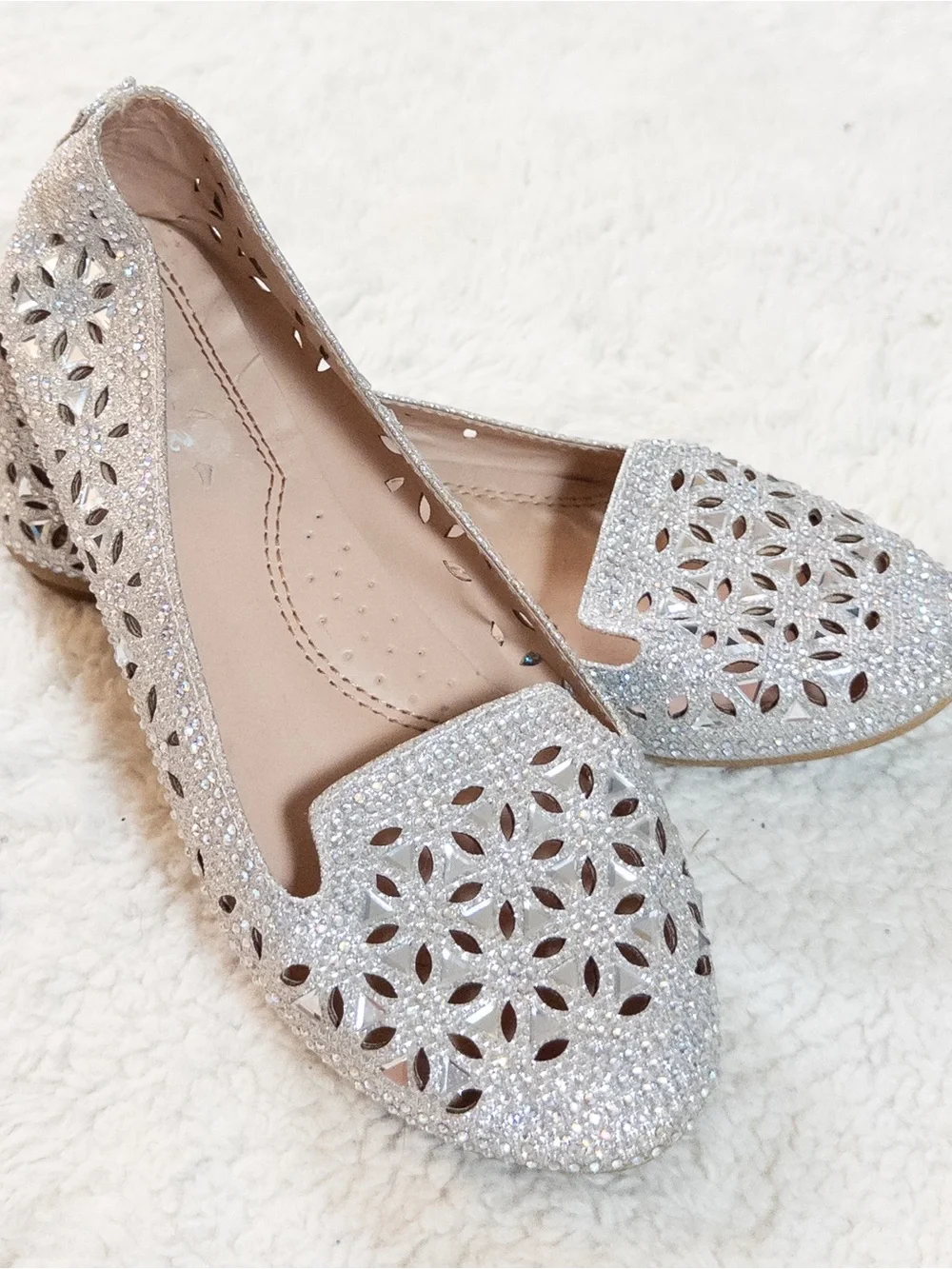 Link Comfort Kids Sparkly Silver Cutout Flats Size 3